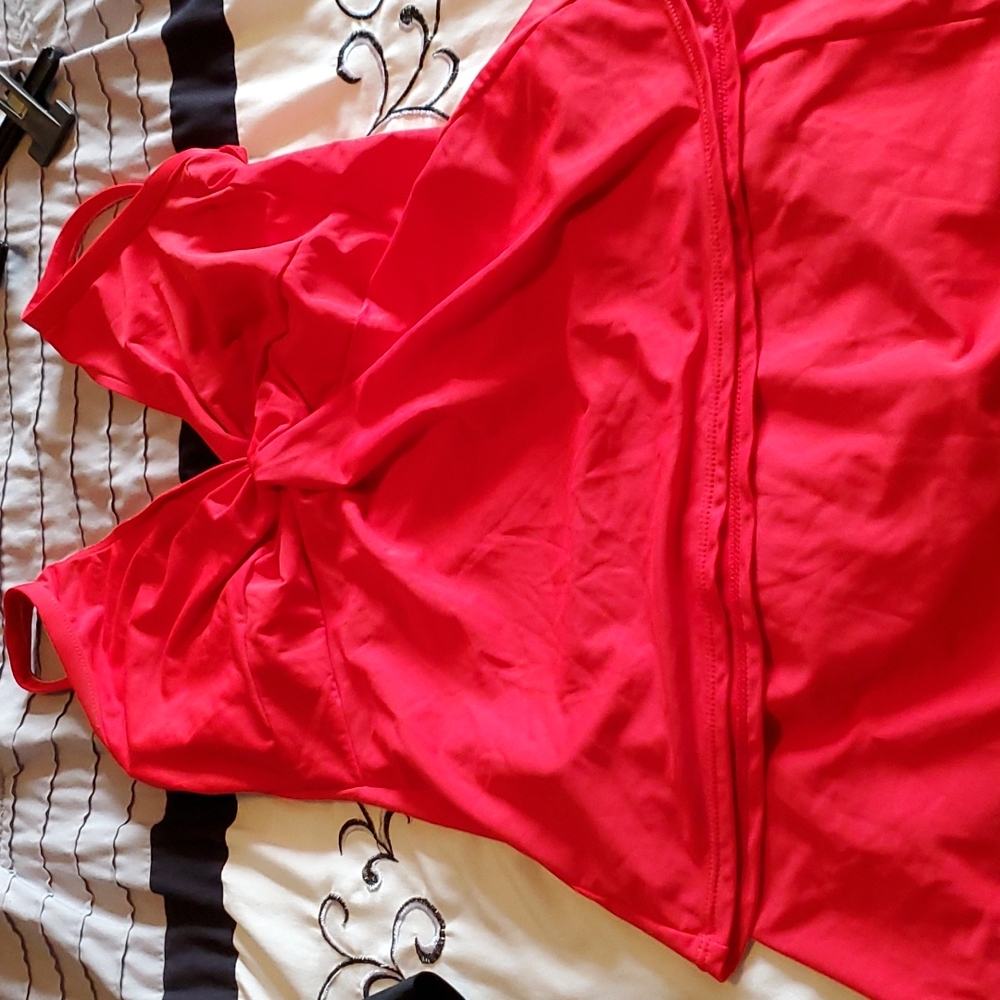 Red 2 peice swimsuit suit size large Sunsets